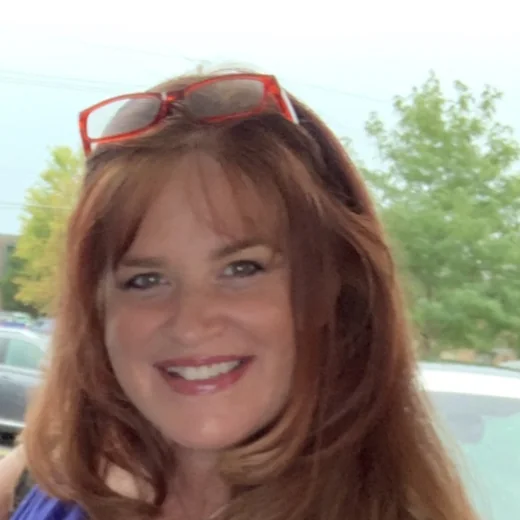 Amber Wood, founder of VINA.
